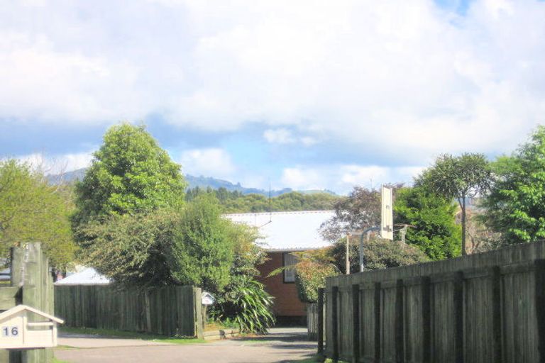 Photo of property in 18 Bronte Place, Owhata, Rotorua, 3010