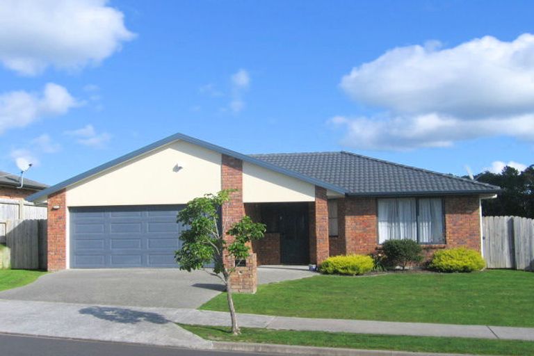 Photo of property in 14 Brookwood Drive, Henderson, Auckland, 0612