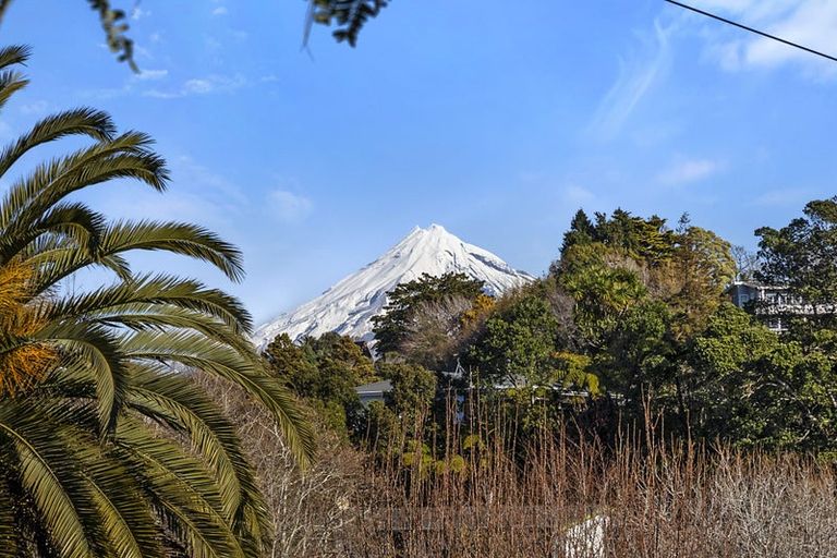 Photo of property in 4a Awanui Street, Merrilands, New Plymouth, 4312
