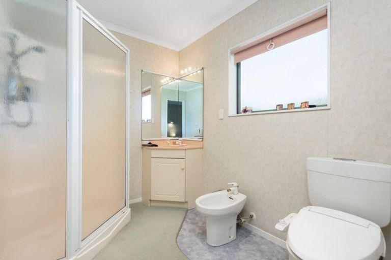 Photo of property in 4 Sequoia Grove, Mount Maunganui, 3116