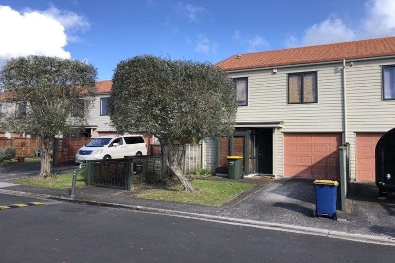 Photo of property in Tuscany Towers, 68/1 Ambrico Place, New Lynn, Auckland, 0600