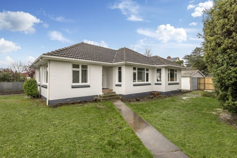 Photo of property in 98 Halswell Road, Hillmorton, Christchurch, 8025