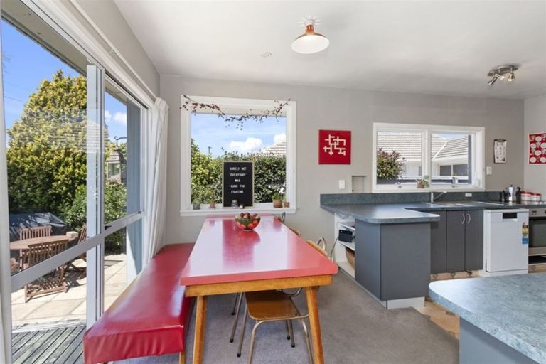 Photo of property in 39 Cotswold Avenue, Bishopdale, Christchurch, 8053