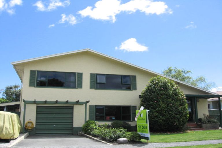 Photo of property in 33 Fergusson Street, Stoke, Nelson, 7011