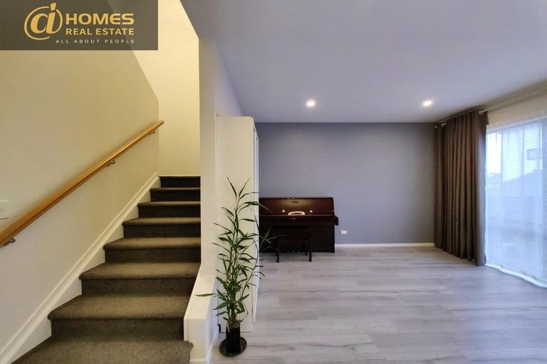 Photo of property in 24 Tihema Lane, Westgate, Auckland, 0614