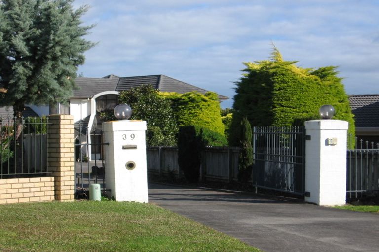 Photo of property in 39 Anaheim Boulevard, Shamrock Park, Auckland, 2016