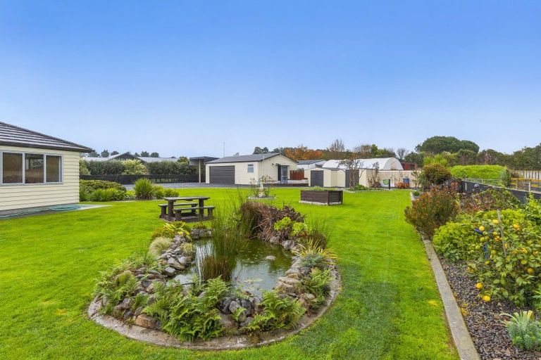 Photo of property in 51 Garth Road, Levin, 5571