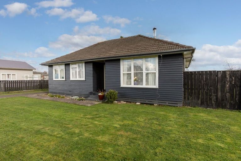 Photo of property in 10 Christian Street, Dannevirke, 4930