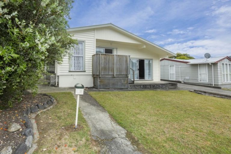 Photo of property in 68 Field Street, Silverstream, Upper Hutt, 5019