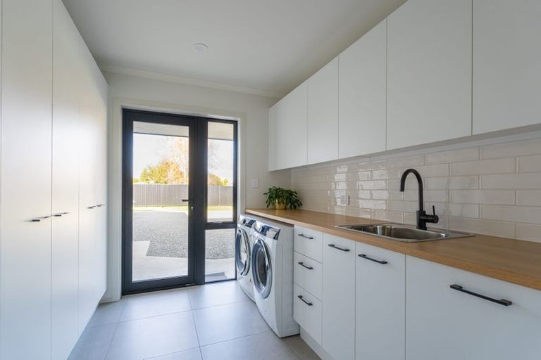 Photo of property in 1 Kereru Lane, Gore, 9710