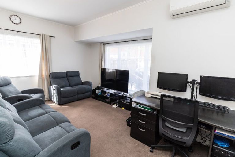 Photo of property in 49 Waiwhetu Road, Waiwhetu, Lower Hutt, 5010