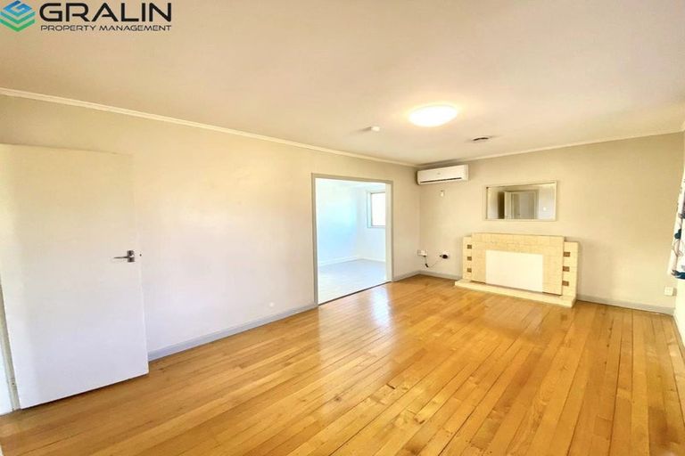 Photo of property in 101 Matipo Road, Te Atatu Peninsula, Auckland, 0610