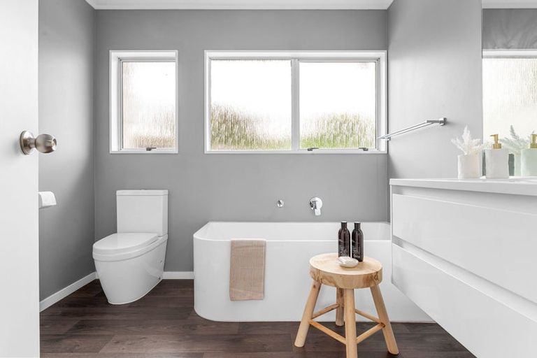 Photo of property in 8b Huia Avenue, Forest Lake, Hamilton, 3200