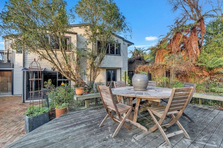 Photo of property in 27 Awatea Terrace, Lynmore, Rotorua, 3010