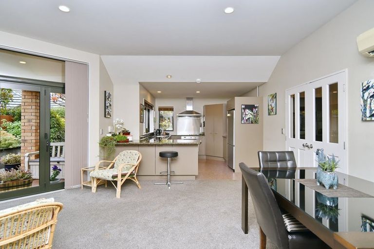 Photo of property in 12 Belgrove Place, Parklands, Christchurch, 8083