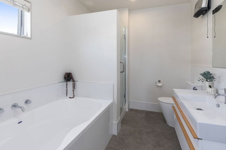 Photo of property in Braemar Apartments, 6/2 Cranmer Square, Christchurch Central, Christchurch, 8013