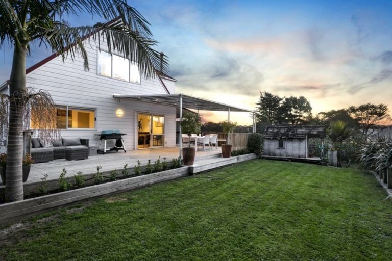 Photo of property in 53 Jelas Road, Red Beach, 0932