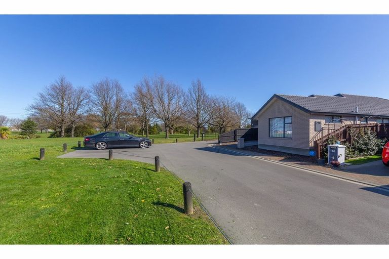 Photo of property in 16 Torbeg Lane, Broomfield, Christchurch, 8042
