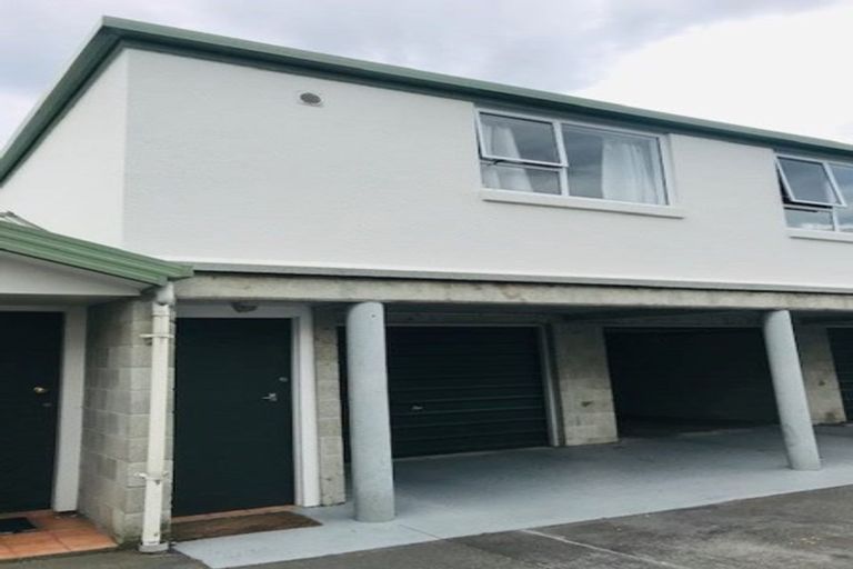 Photo of property in 106 Waltham Road, Sydenham, Christchurch, 8023