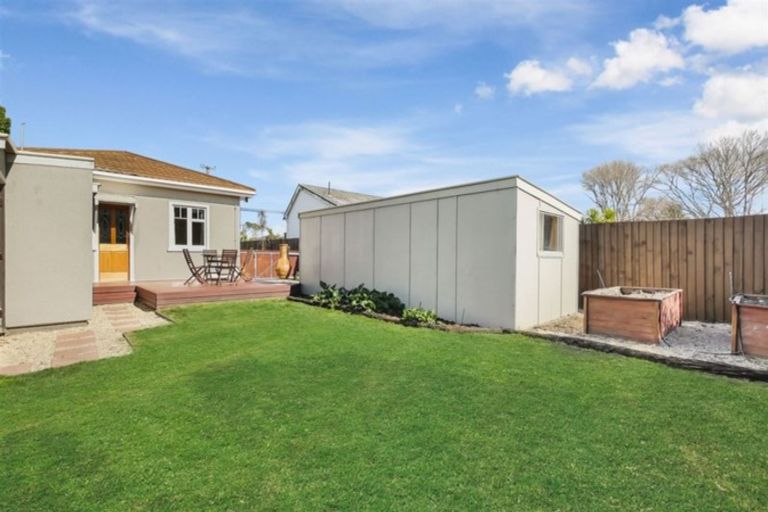 Photo of property in 385 Keyes Road, New Brighton, Christchurch, 8083