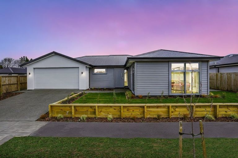 Photo of property in 12 Mackinnon Street, Marshland, 8083