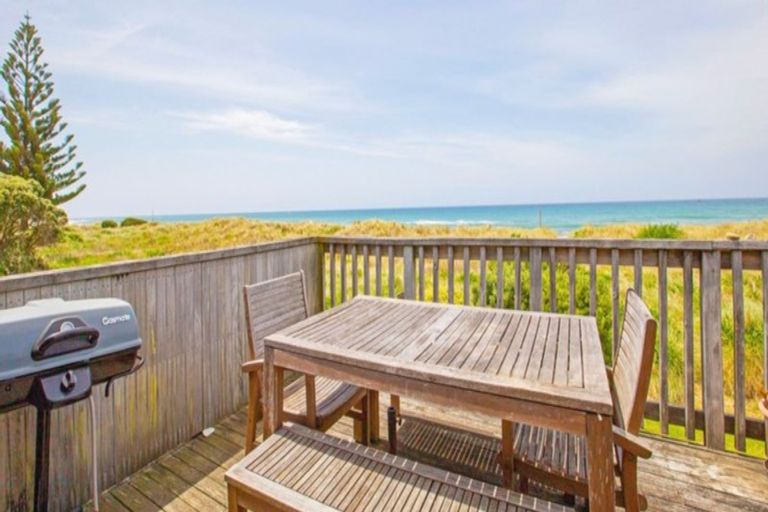 Photo of property in 75 Blue Pacific Parade, Riversdale Beach, Masterton, 5872