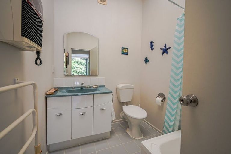 Photo of property in 13 Seaview Lane, Wainui, Akaroa, 7582