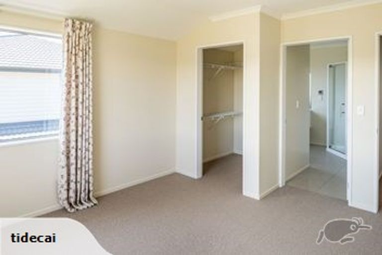 Photo of property in 223 Mark Avenue, Grenada Village, Wellington, 6037