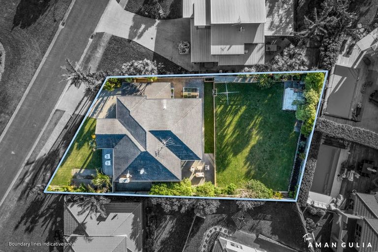 Photo of property in 8 Waikura Drive, Te Atatu Peninsula, Auckland, 0610