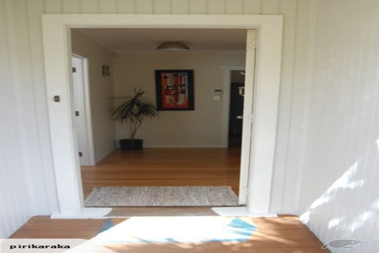 Photo of property in 29 Hebron Road, Waiake, Auckland, 0630