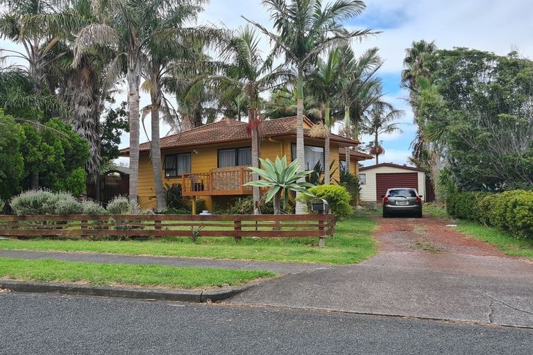 Photo of property in 106 Burundi Avenue, Clendon Park, Auckland, 2103