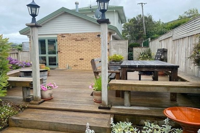 Photo of property in 3 Duncan Street, Tawa, Wellington, 5028