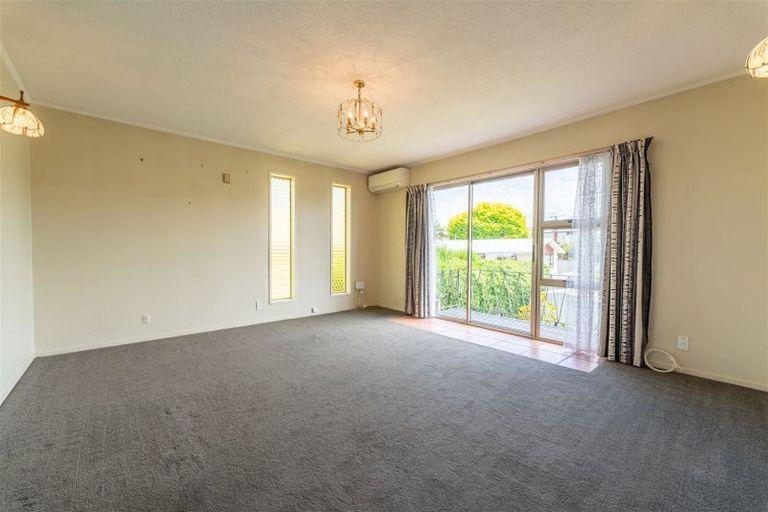 Photo of property in 1/1 Chaucer Street, Highfield, Timaru, 7910