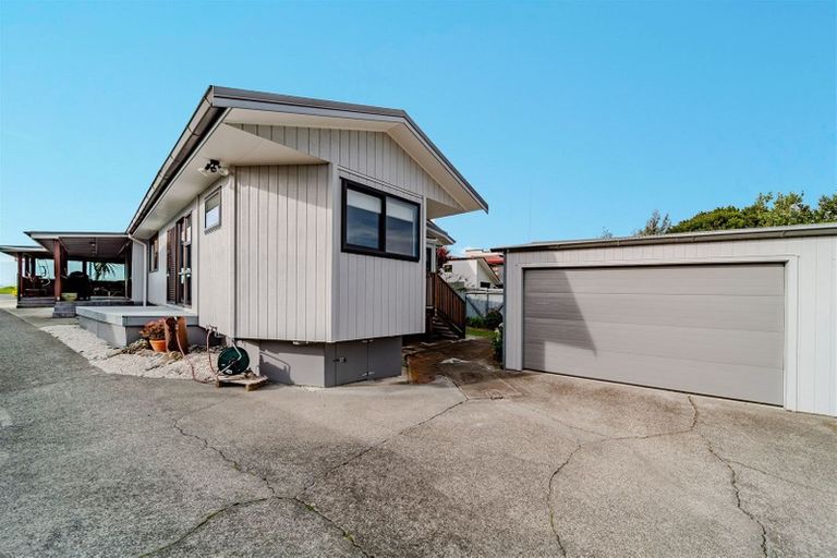 Photo of property in 132 North Shore Road, Eskdale, Napier, 4182