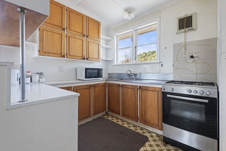 Photo of property in 22 Benmore Avenue, Cloverlea, Palmerston North, 4412