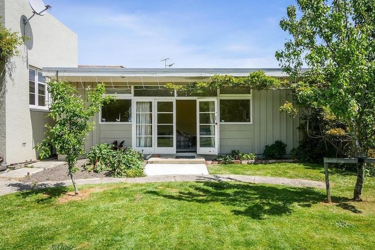 Photo of property in 3 Sunbury Street, Andersons Bay, Dunedin, 9013