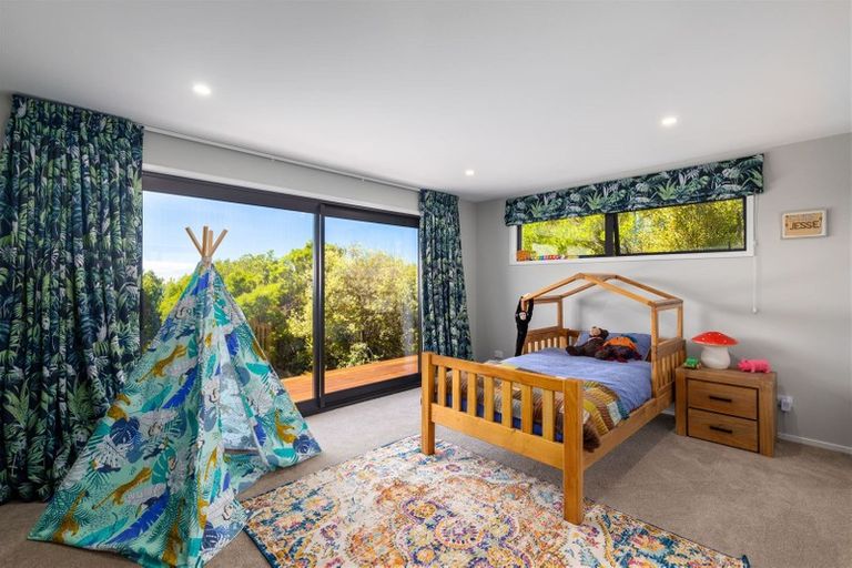 Photo of property in 155 Moncks Spur Road, Mount Pleasant, Christchurch, 8081