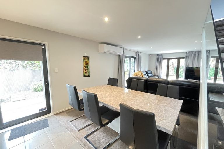 Photo of property in 77 Abberley Crescent, St Albans, Christchurch, 8014