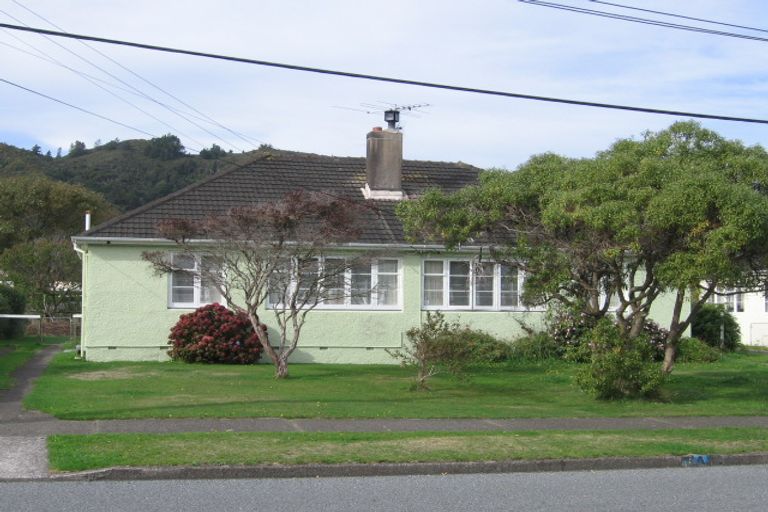 Photo of property in 4 Hunter Street, Taita, Lower Hutt, 5011