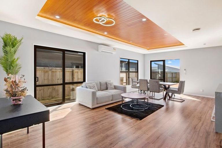 Photo of property in 55 Clarks Beach Road, Clarks Beach, 2122