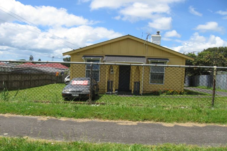 Photo of property in 15 Station Road, Papatoetoe, Auckland, 2025