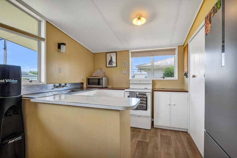 Photo of property in 6b York Street, Eltham, 4322