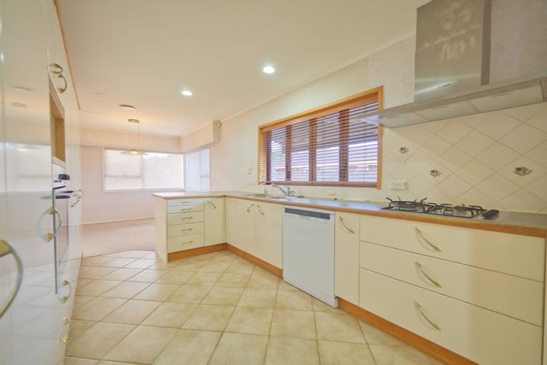 Photo of property in 43 Berwyn Avenue, Takanini, 2112