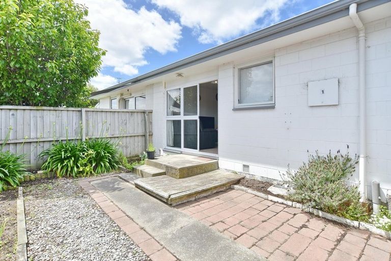 Photo of property in 1/80 Osborne Street, Waltham, Christchurch, 8011