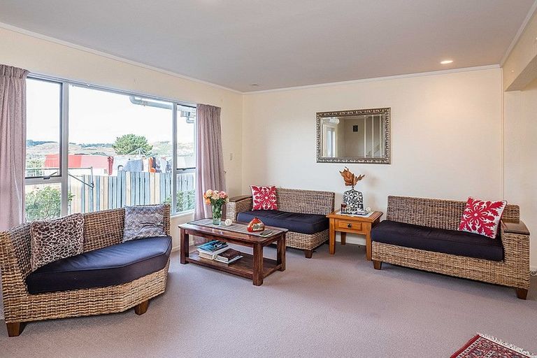 Photo of property in 72 Cunliffe Street, Churton Park, Wellington, 6037