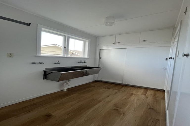 Photo of property in 59 Tiro Tiro Road, Levin, 5510