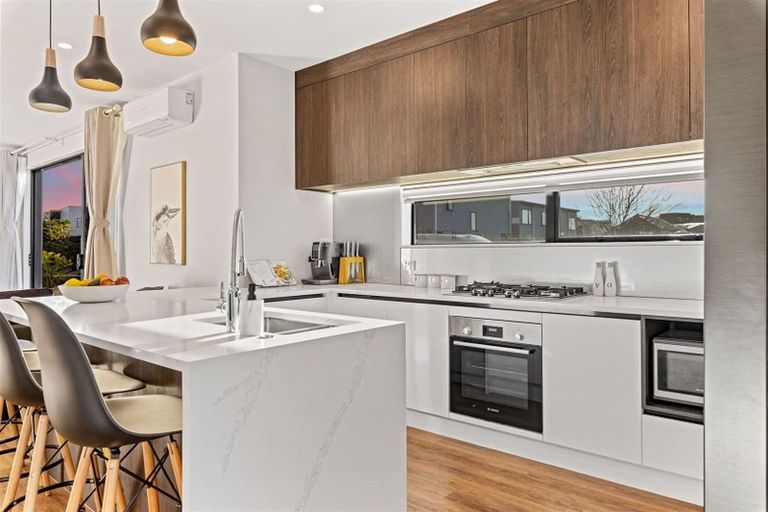 Photo of property in 5 Waterlily Street, Hobsonville, Auckland, 0616