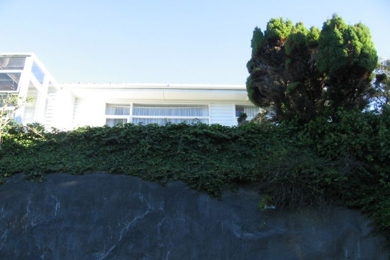 Photo of property in 1 Rajputana Way, Khandallah, Wellington, 6035