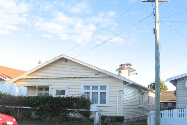 Photo of property in 14 Huia Street, Petone, Lower Hutt, 5012