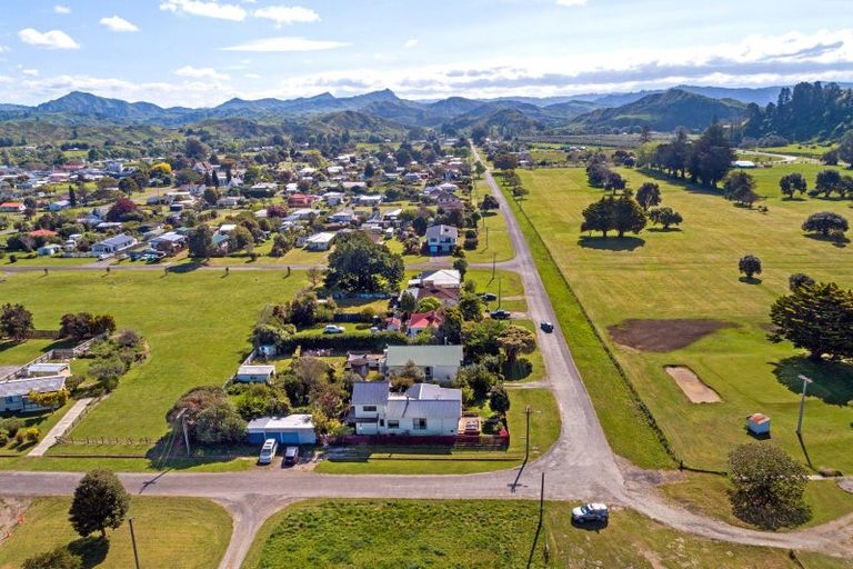 Photo of property in 4 Banks Street, Tolaga Bay, 4077